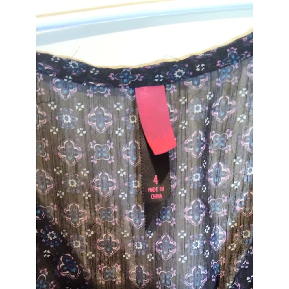 Pure Energy Semi Sheer Floral Blouse - Picture 4 of 4